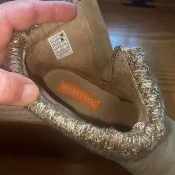 "SOLD" NWOT Rocket Dog Women's Zip-Up Tan Suede Ankle Sweater Boots Size 8 - Picture 4 of 5